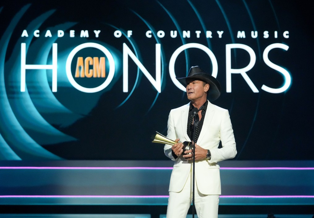ACADEMY OF COUNTRY MUSIC HONORS: Tim McGraw accepts the ACM Icon Award at the 16th Annual Academy of Country Music Honors airing Monday, Sept. 18 (8:00-10:00 PM ET/PT) on FOX.