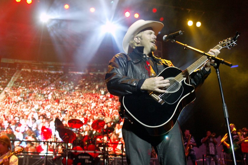 Country artist Toby Keith performs at the Thomas & Mack Center November 1, 2002 in Las Vegas, Nevada. Keith is touring in support of the new album, "Unleashed."