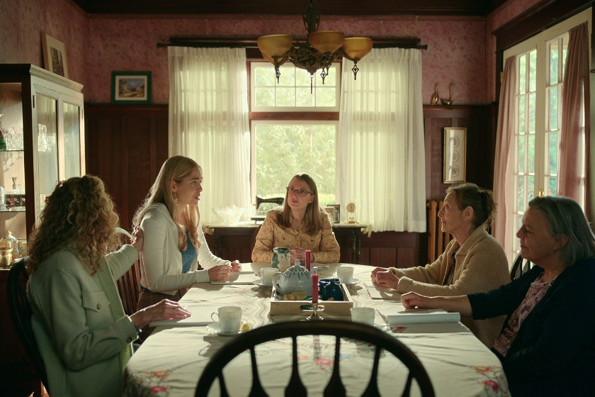 Gwynyth Walsh as Jo Ellen, Sarah Dugdale as Lizzie, Annette O'Toole as Hope, Christina Jastrzembska as Lydie, Nicola Cavendish as Connie in episode 507 of Virgin River