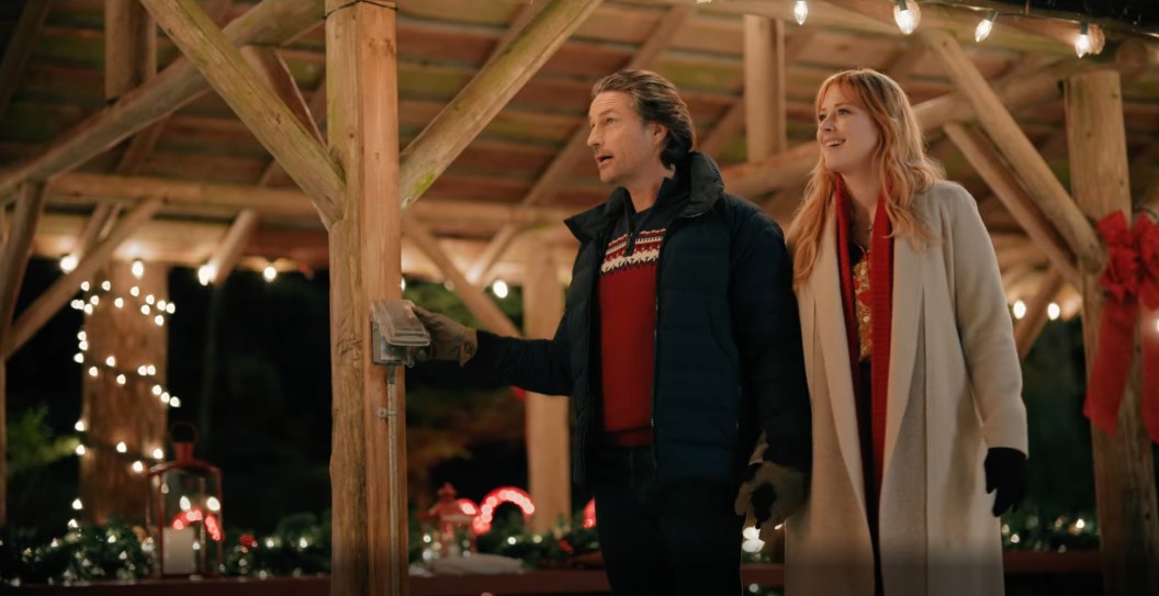 Martin Henderson and Alexandra Breckenridge as Jack and Mel in 'Virgin River' Christmas episodes
