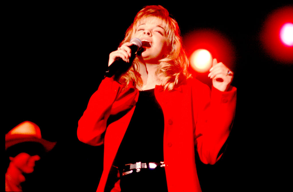LeAnn Rimes performing at the Rosemont Horizon in Rosemont, Illinois, October 27, 1996. (Photo by Paul Natkin/Getty Images)