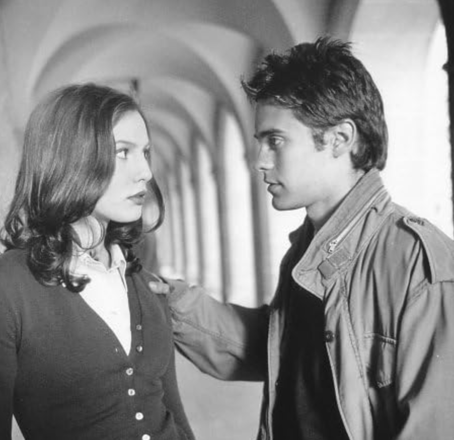 Jared Leto and Alicia Witt in Urban Legend (1998)