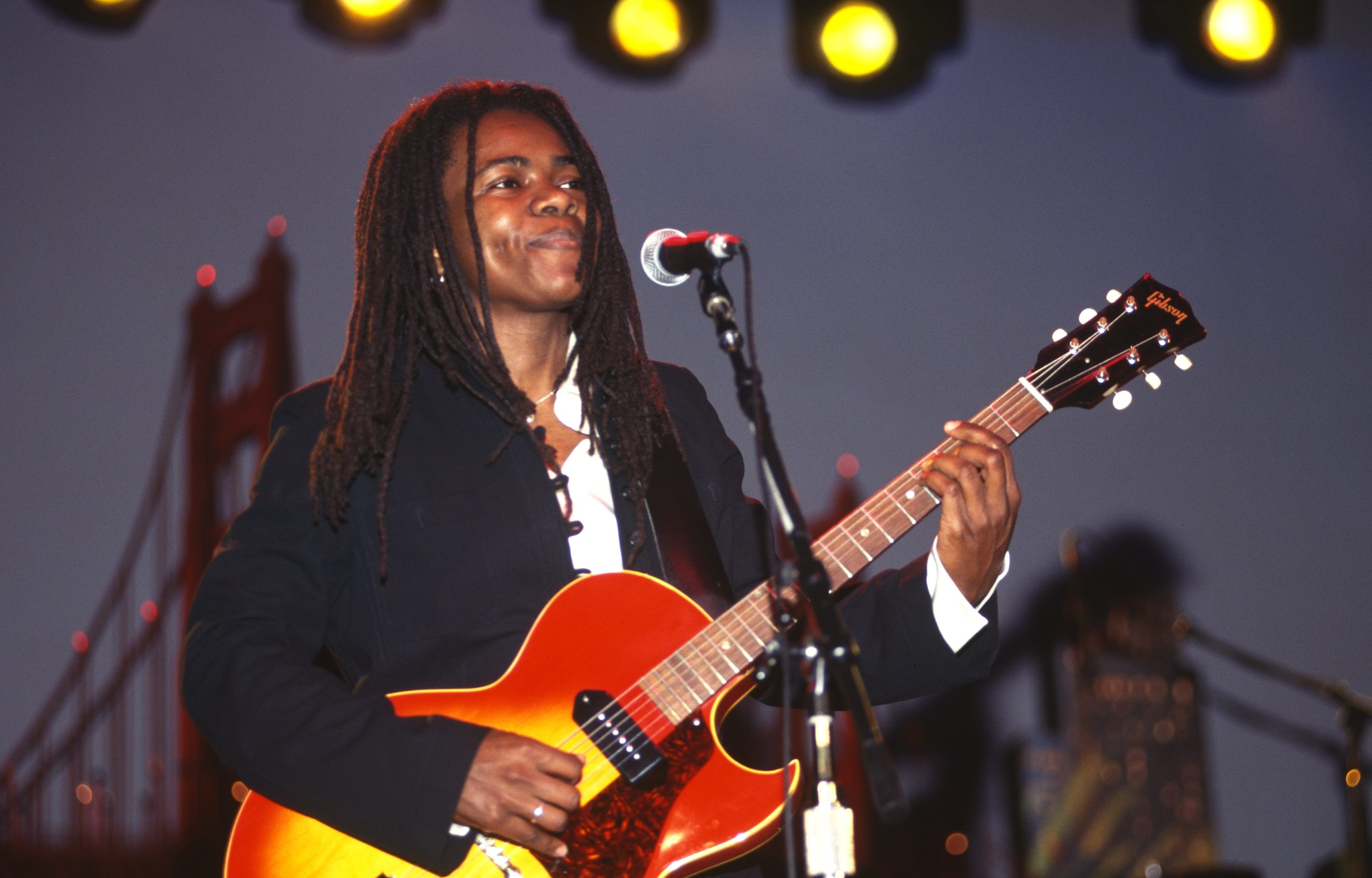 Tracy Chapman performs during the Bay Area Music Awards at Bill Graham Civic Auditorium on March 15, 1997 in San Francisco, California.