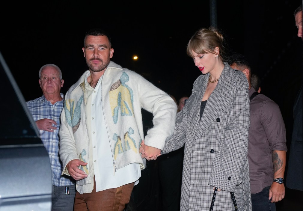 NEW YORK, NEW YORK - OCTOBER 15: Travis Kelce and Taylor Swift depart the SNL Afterparty on October 15, 2023 in New York City.
