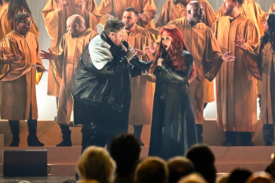 NASHVILLE, TENNESSEE - NOVEMBER 08: EDITORIAL USE ONLY Jelly Roll and Wynonna Judd perform onstage during the 57th Annual CMA Awards at Bridgestone Arena on November 08, 2023 in Nashville, Tennessee.