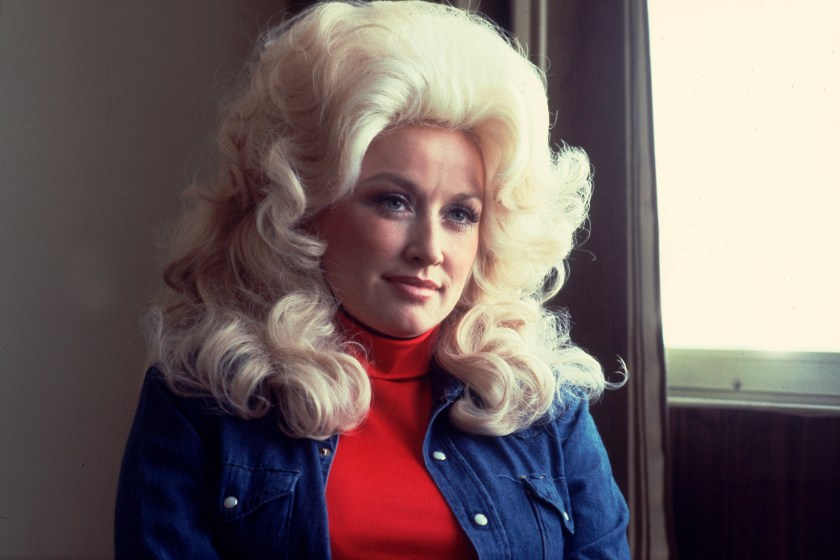Portrait of Dolly Parton at the Holiday Inn in Chicago, Illinois, April 30, 1977.