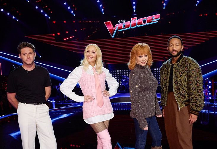 THE VOICE -- "The Knock Outs Part 4" Episode 2416 -- Pictured: (l-r) Niall Horan, Gwen Stefani, Reba McEntire, John Legend --