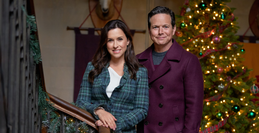Lacey Chabert, Scott Wolff in "A Merry Scottish Christmas"