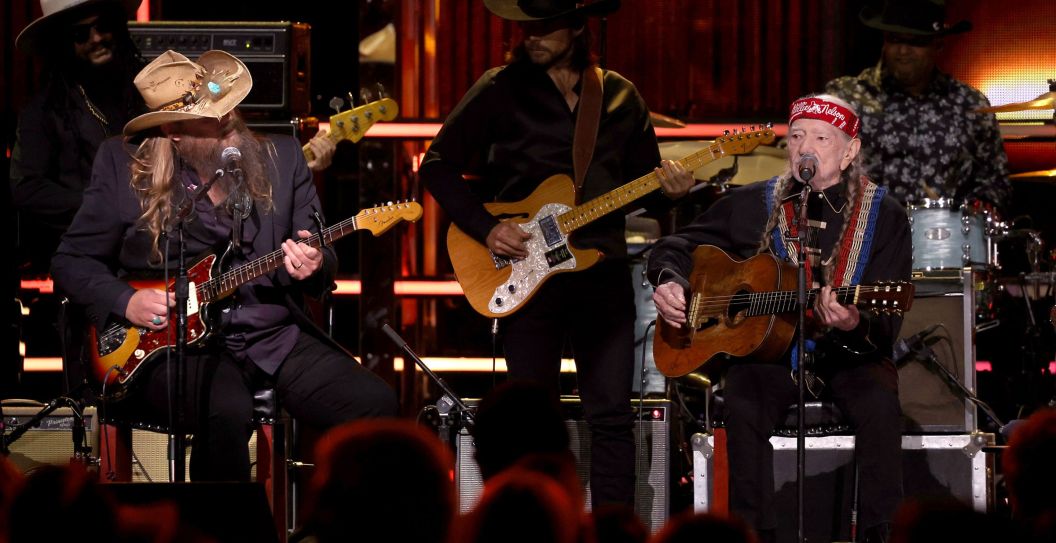 Willie Nelson and Chris Stapleton perform during Rock and Roll Hall of Fame induction