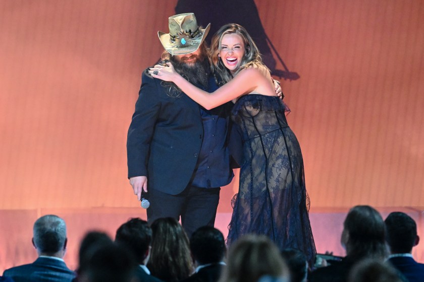  Chris Stapleton and Carly Pearce perform onstage during the 57th Annual CMA Awards at Bridgestone Arena on November 08, 2023 in Nashville, Tennessee. 