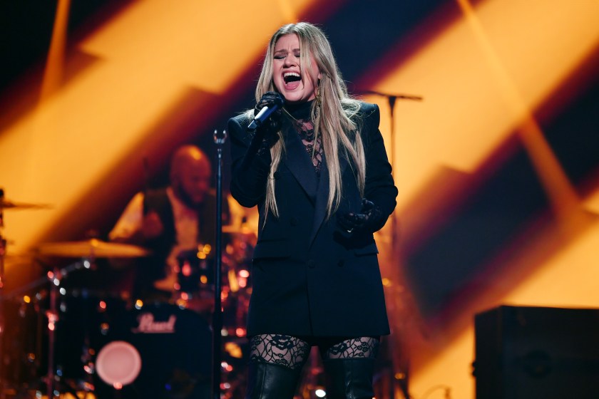 LAS VEGAS, NEVADA - SEPTEMBER 23: (FOR EDITORIAL USE ONLY) Kelly Clarkson performs onstage during the 2023 iHeartRadio Music Festival at T-Mobile Arena on September 23, 2023 in Las Vegas, Nevada.