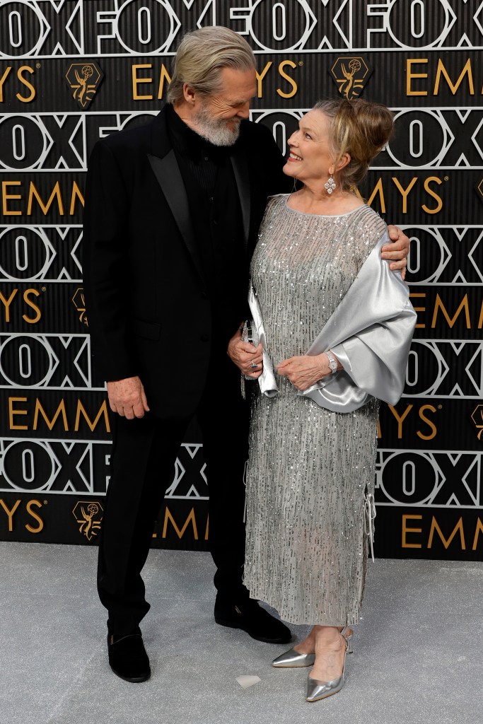 LOS ANGELES, CALIFORNIA - JANUARY 15: (L-R) Jeff Bridges and Susan Geston attend the 75th Primetime Emmy Awards at Peacock Theater on January 15, 2024 in Los Angeles, California.