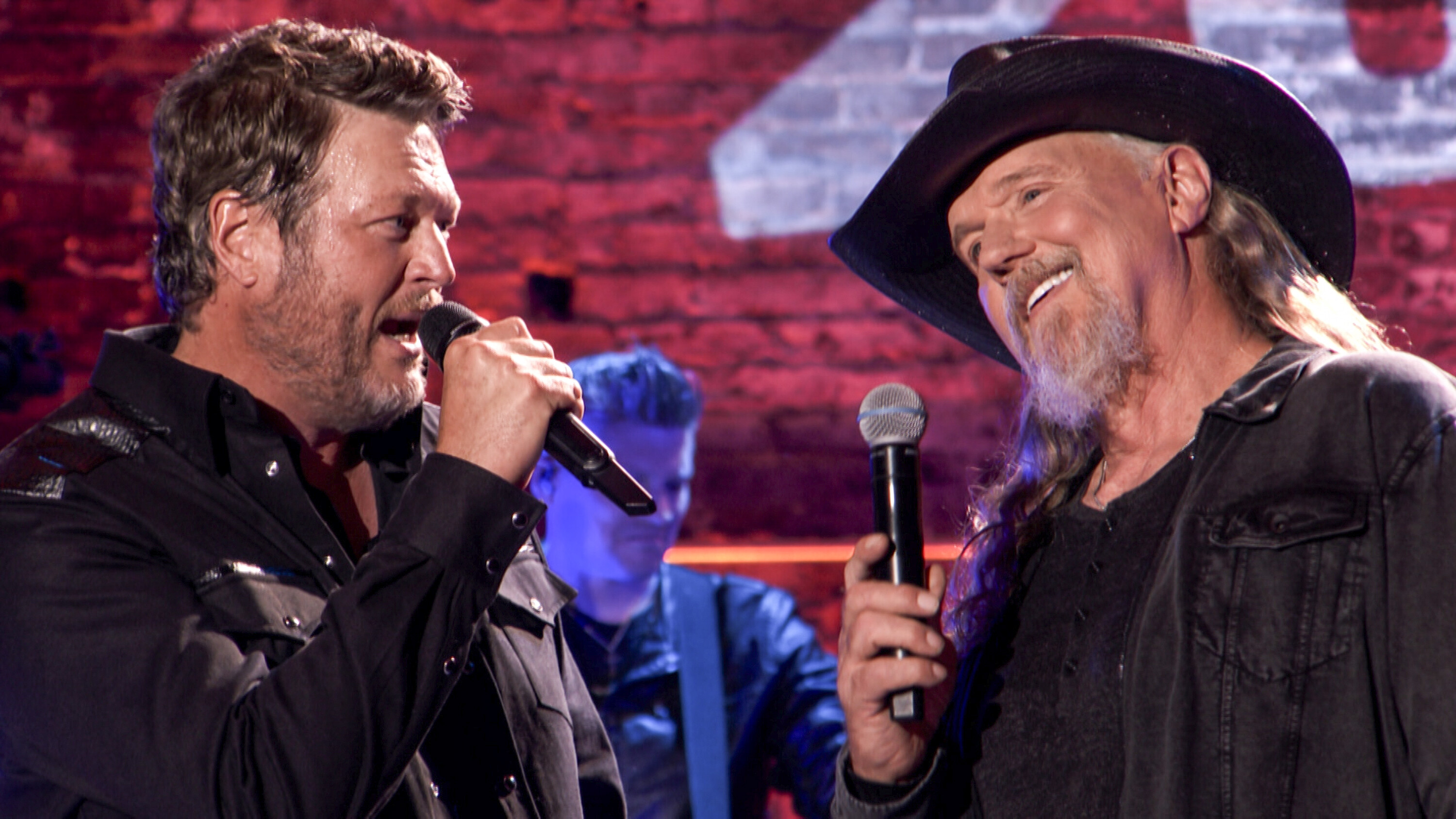 Blake Sheltong and Trace Adkins perform at the NEW YEAR’S EVE LIVE: NASHVILLE’S BIG BASH, a star-studded entertainment special. The celebration to ring in the new year will air LIVE Sunday, Dec. 31 (7:30-10:00 PM, ET/PT, 10:30 PM-1:05 AM, ET/PT) on the CBS Television Network, and streaming on Paramount+ Photo: CBS ©2023 CBS Broadcasting, Inc. All Rights Reserved. Highest quality screengrab available.