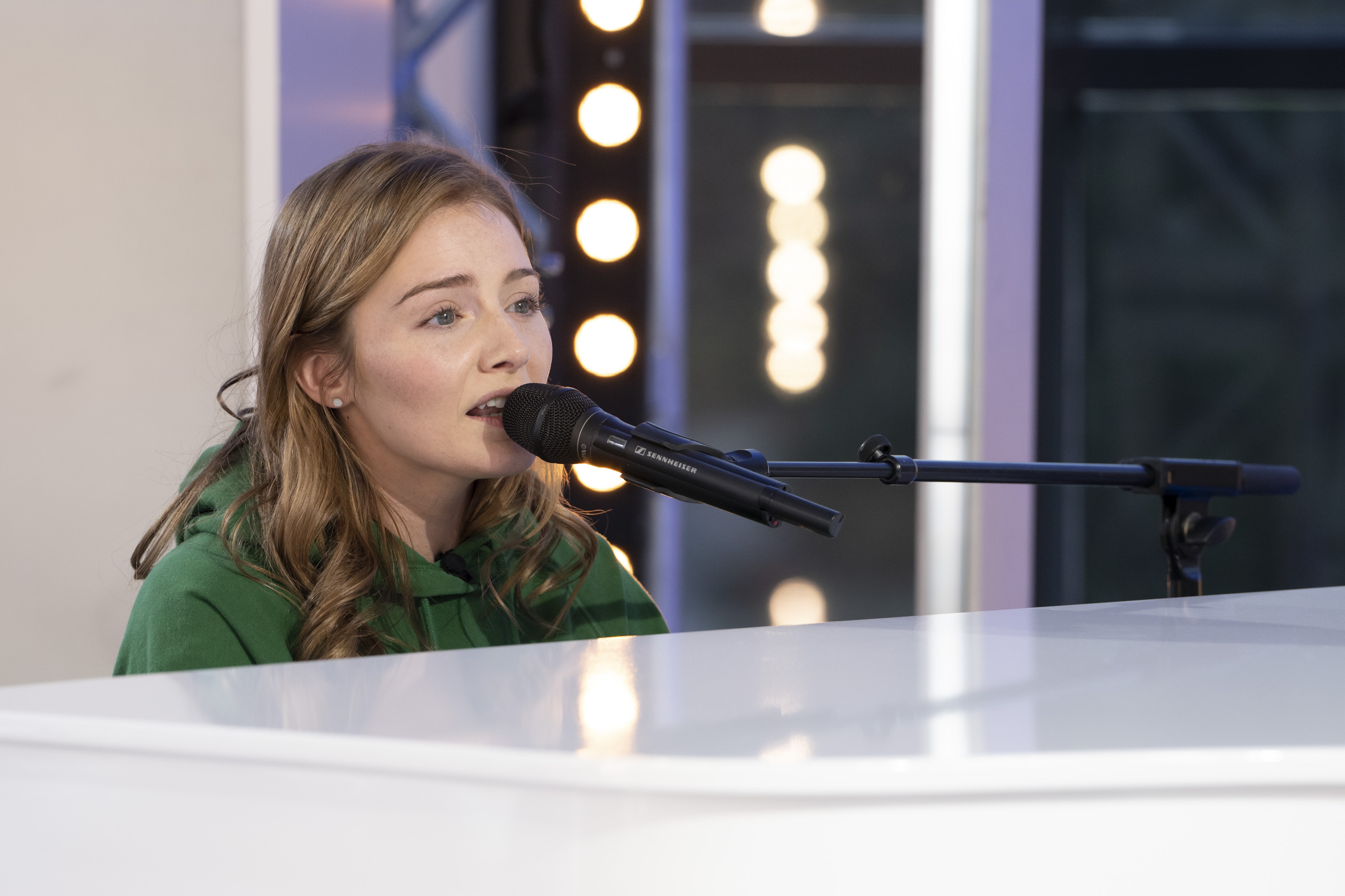 AMERICAN IDOL Ð Ò702 (Auditions)Ó Judges Luke Bryan, Katy Perry and Lionel Richie join host Ryan Seacrest for a special walk down memory lane in their hometowns while auditions in search of the most talented singers and musicians continue. SUNDAY, FEB. 25 (8:00-10:01 p.m. EST), on ABC.