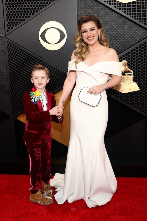 LOS ANGELES, CALIFORNIA - FEBRUARY 04: (L-R) Remington Alexander and Kelly Clarkson attends the 66th GRAMMY Awards at Crypto.com Arena on February 04, 2024 in Los Angeles, California. 