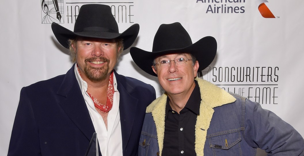 NEW YORK, NY - JUNE 18: Singer-songwriter Toby Keith (L) and Stephen Colbert pose backstage at the Songwriters Hall Of Fame 46th Annual Induction And Awards at Marriott Marquis Hotel on June 18, 2015 in New York City.