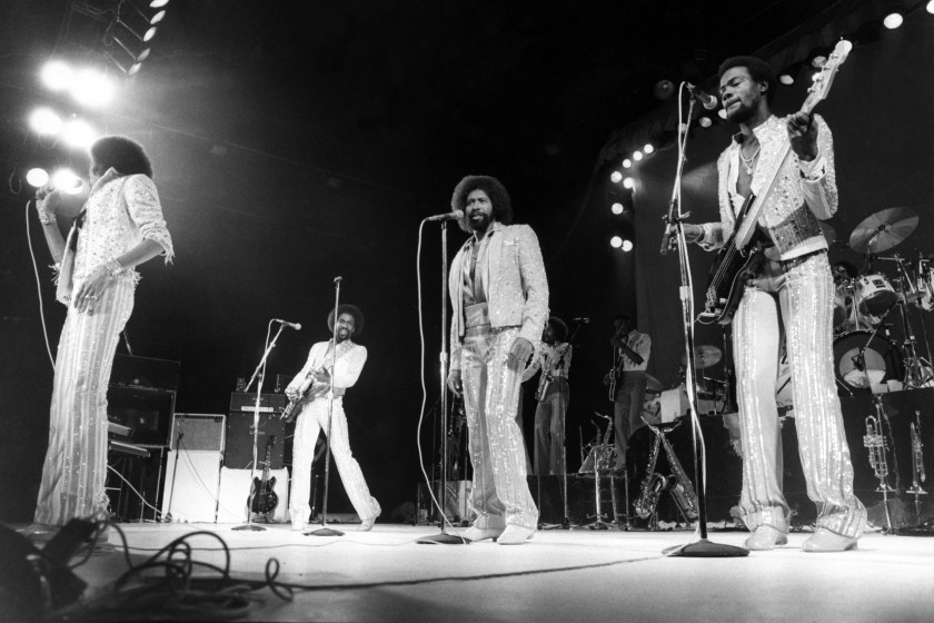 UNITED KINGDOM - JANUARY 01: Photo of Lionel RICHIE and COMMODORES; L-R Lionel Richie, Thomas McClary, Walter Orange and Ronald La Pread performing on stage 
