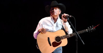 George-Strait-Fans-Send-Prayers-to-King-of-Country-As-He-Mourns-Two-Deaths-in-One-Day