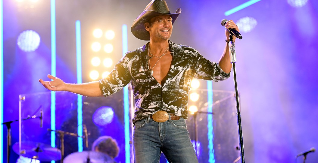 Tim McGraw Proves Taylor Swift Isn't the Only One Feeling 22 by Rocking Catlin Clark's Jersey