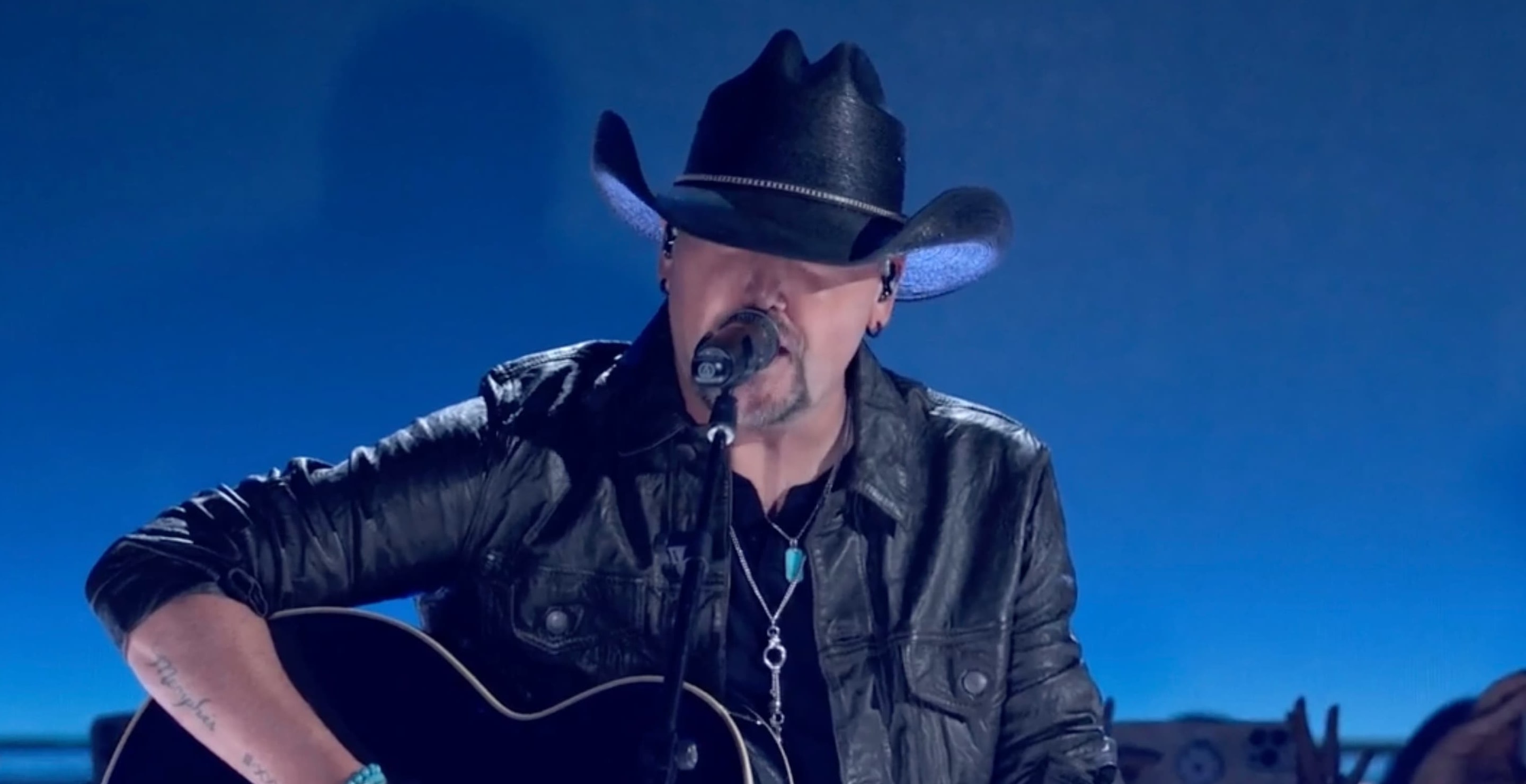 Jason Aldean Performs a Heartfelt Toby Keith Tribute at the ACM Awards