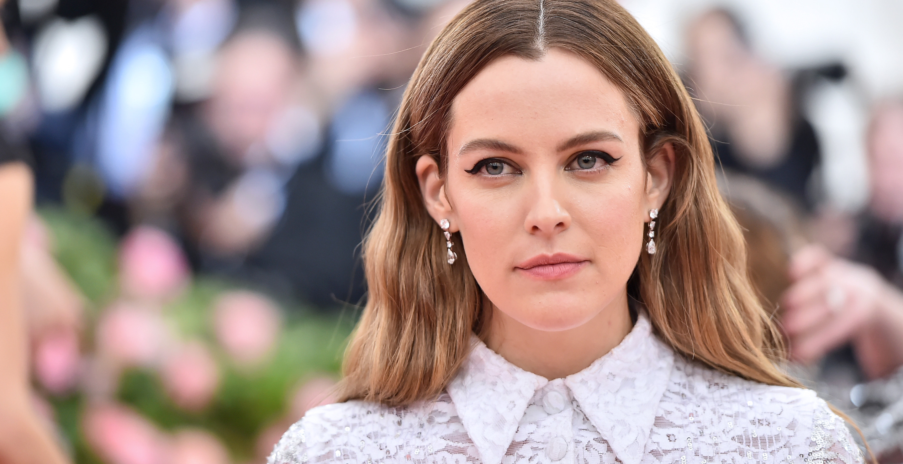 riley keough smoking cigarettes Through the Years Meet Elvis' Granddaughter Riley Keough:
