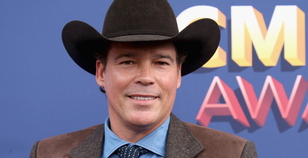 Randy Travis Moves Clay Walker To Tears With New Song