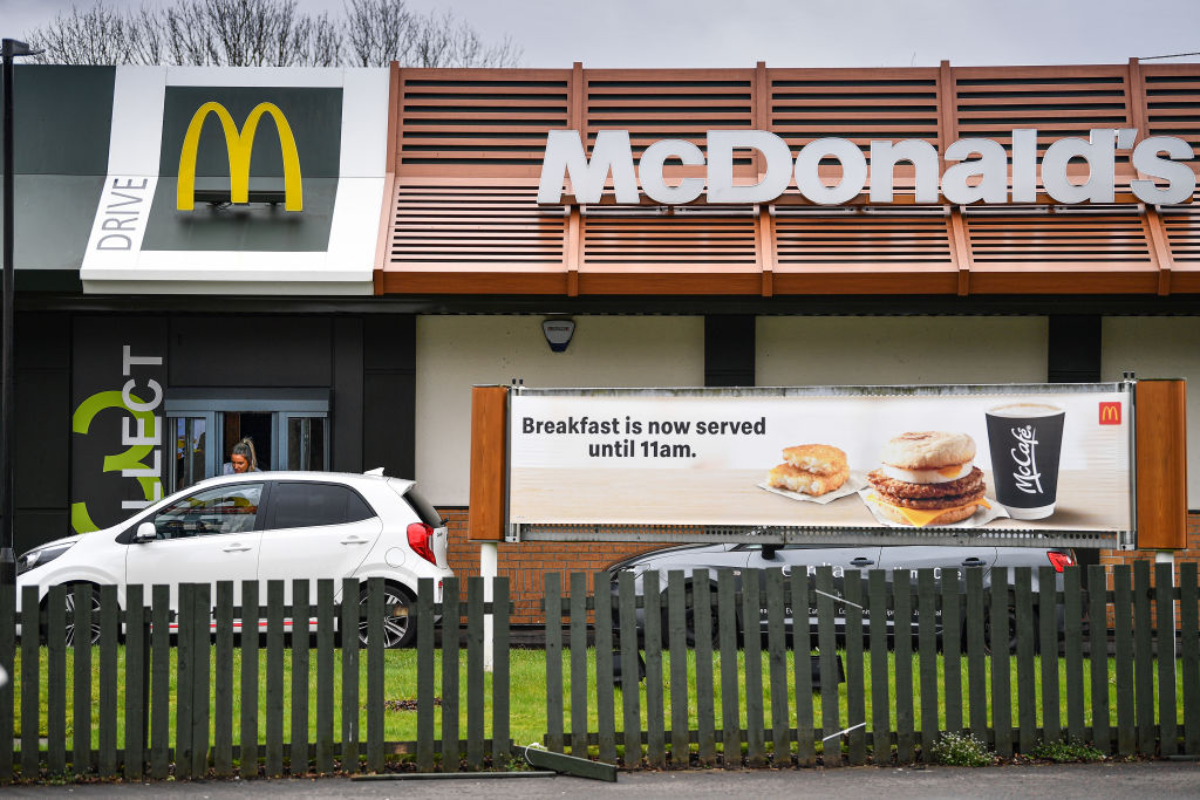 teen-hit-with-580-ticket-for-using-mcdonalds-app-in-the-drive-thru-line