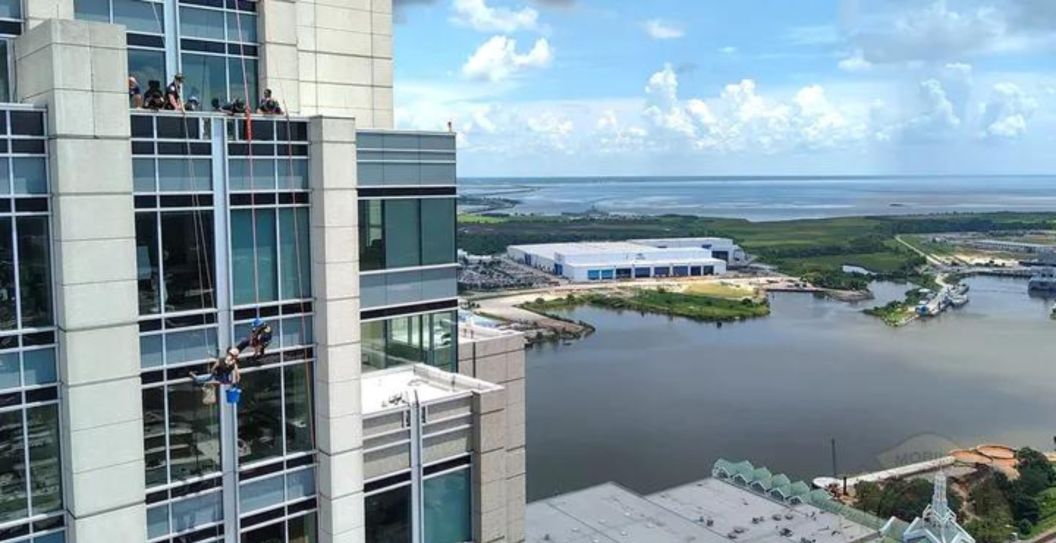 Alabama Window Washer Left Dangling From Skyscraper After Equipment Malfunctions