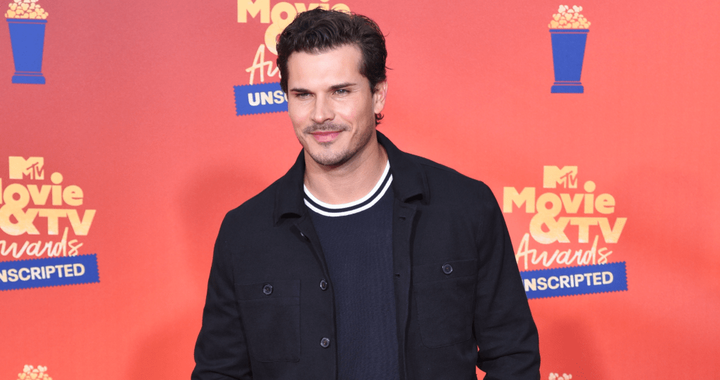 Gleb Savchenko fuels break up rumors