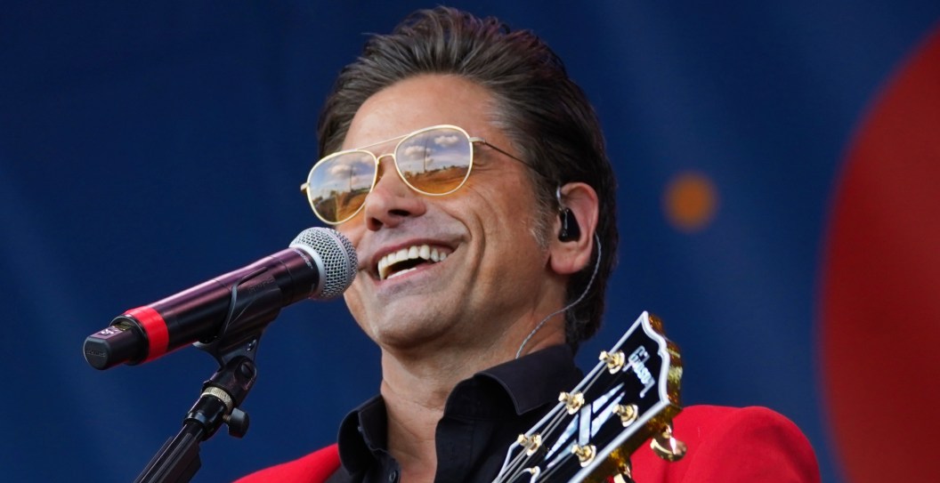 John Stamos Recalls Being Bullied & Punched in The Eye As a Teen