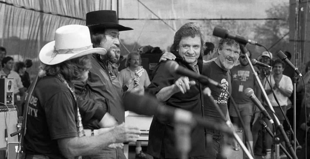 Kris Kristofferson & The Highwaymen Revealed Their Biggest Problems with America in the 90's
