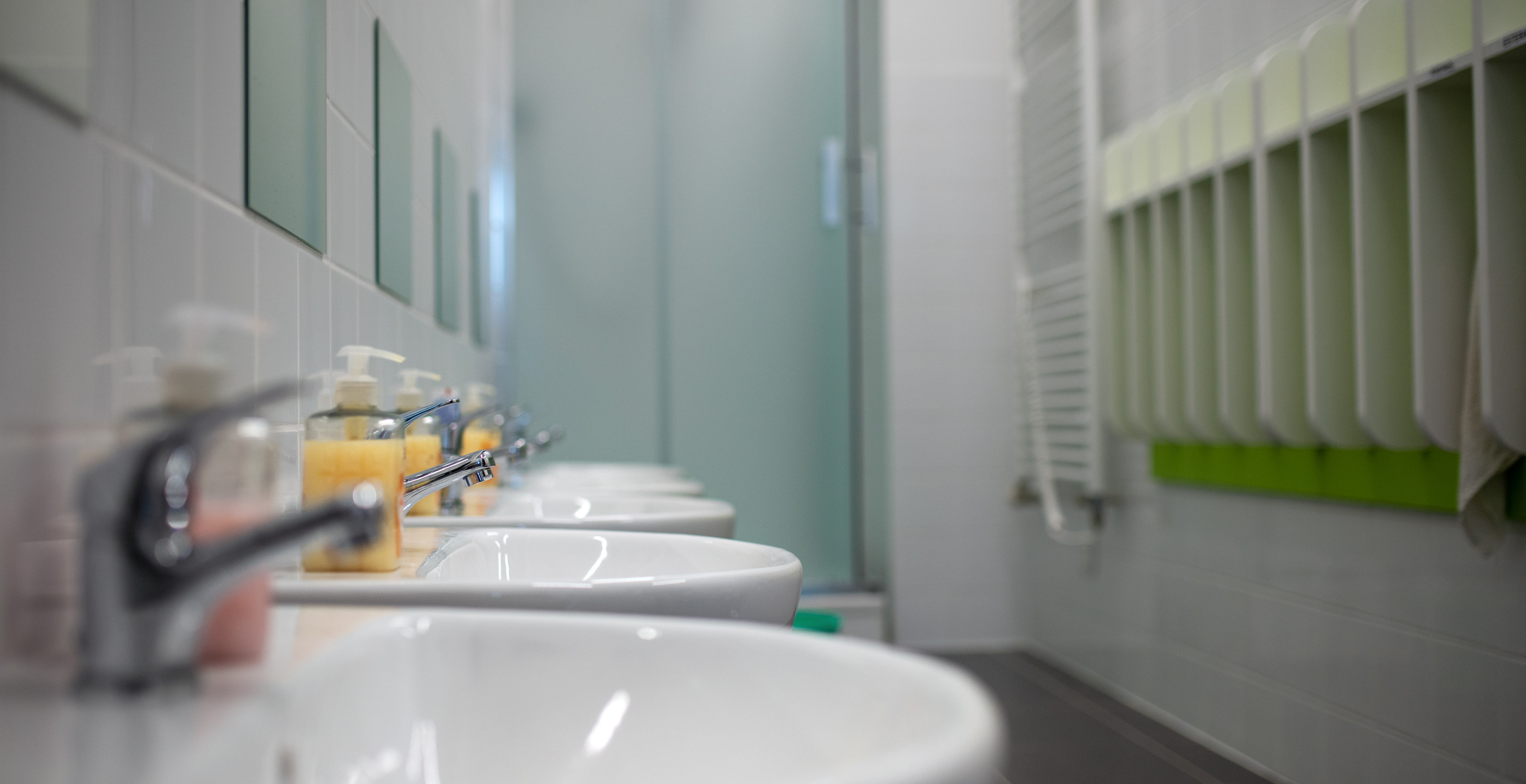 Teacher Gets Backlash After Offering Extra Credit To Students Who Don't Use The Bathroom