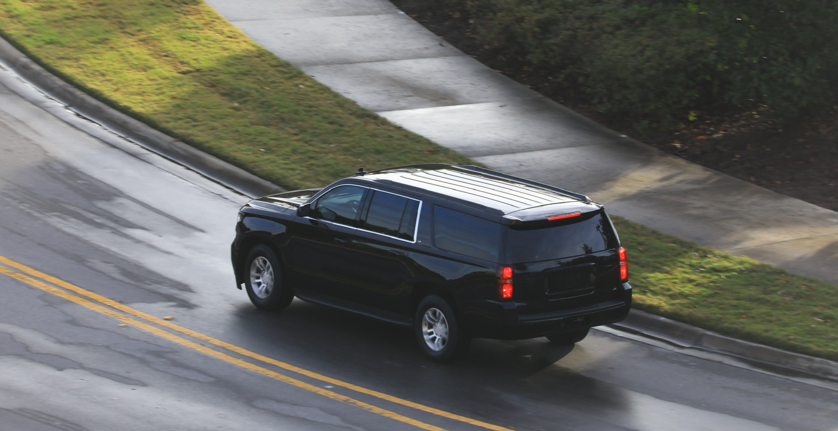 child falls off SUV and dies