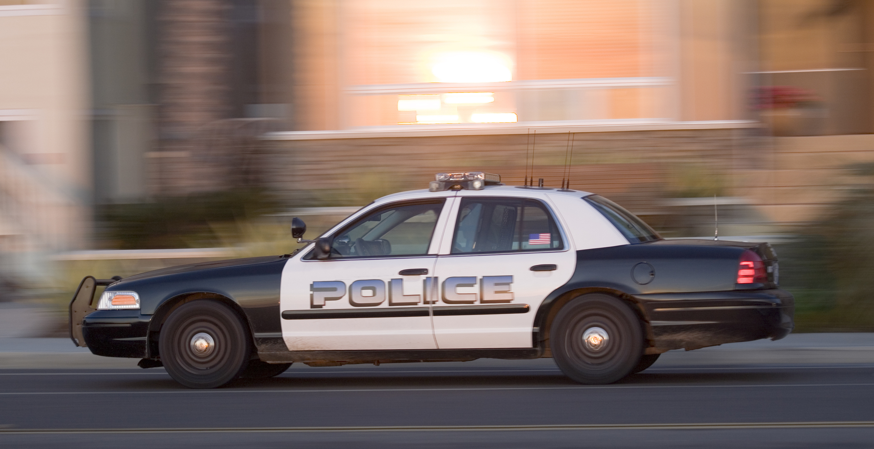 fugitive front flips over fence during police chase