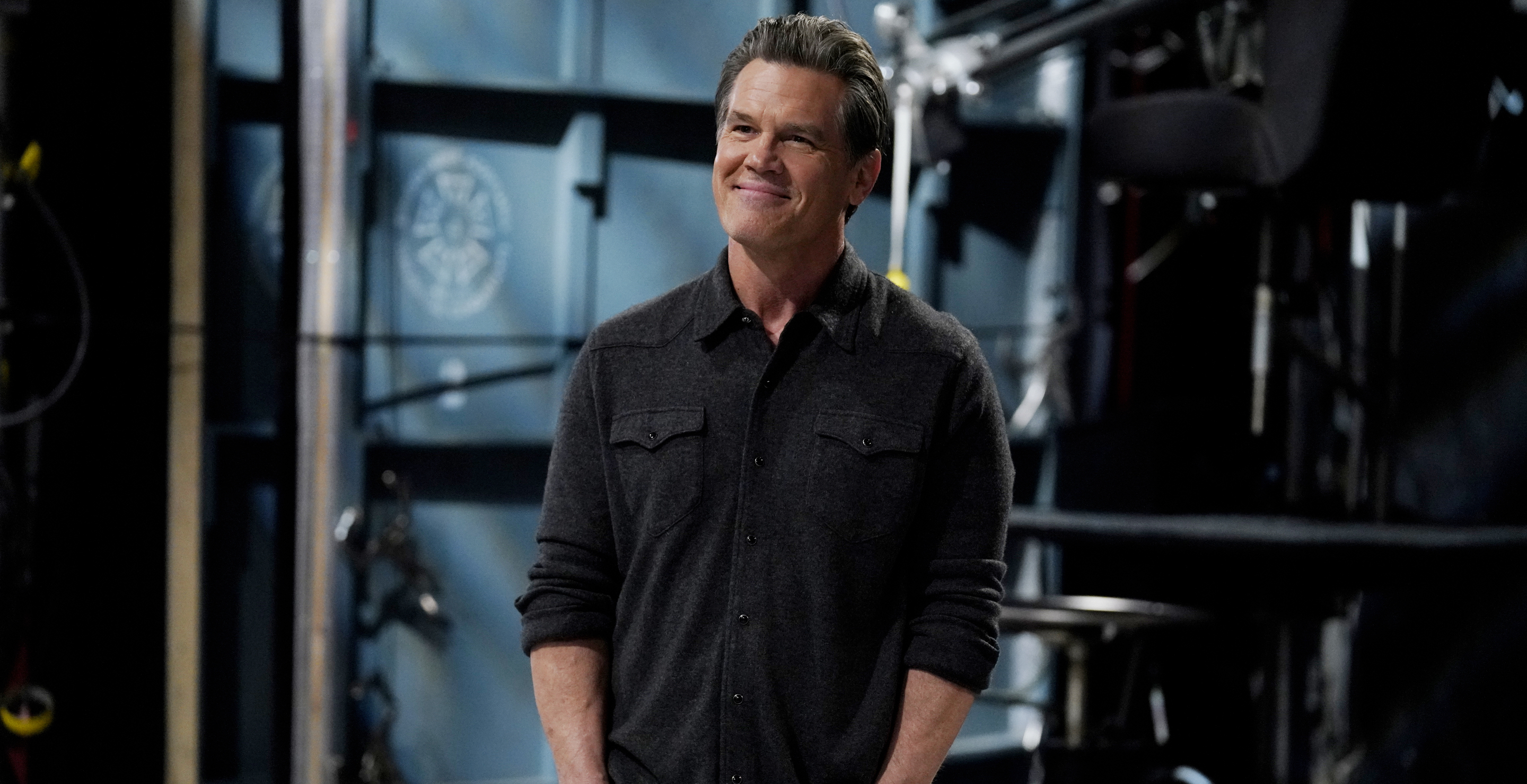 does josh brolin smoke cigarettes Milk: Josh Brolin Exclusive Interview We are living in a