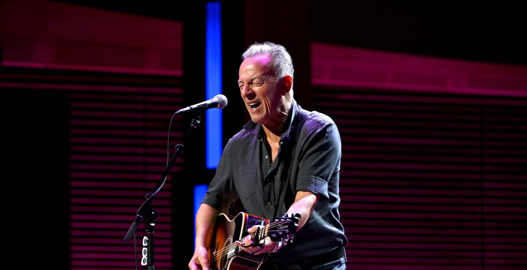 Bruce Springsteen Shockingly Never Had A No. 1 Hit But A Cover Of His Song Reached Coveted Spot - Wide Open Country