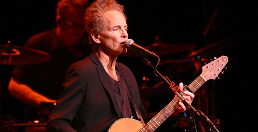 Lindsey Buckingham mistakenly arrested by police