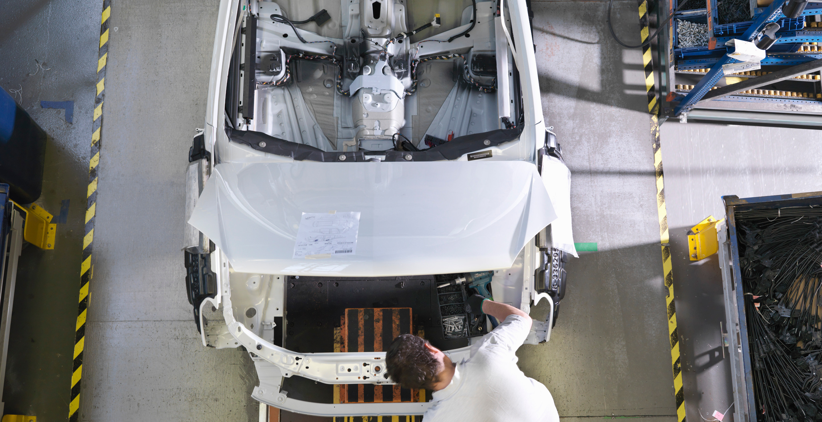 Major Car Manufacturer Headed To Collapse With Experts Ringing Alarm Bells