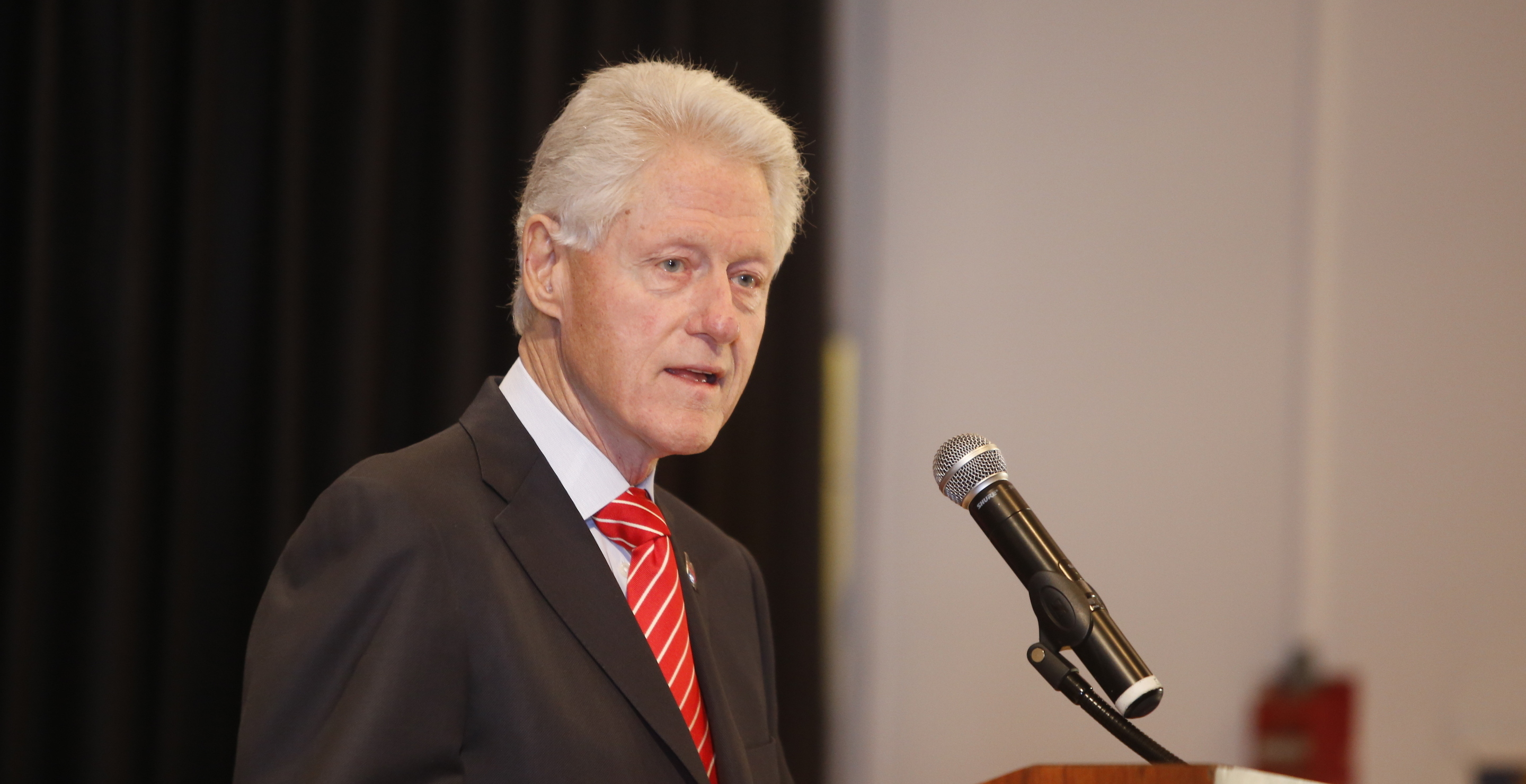 bill clinton hospitalized after fever