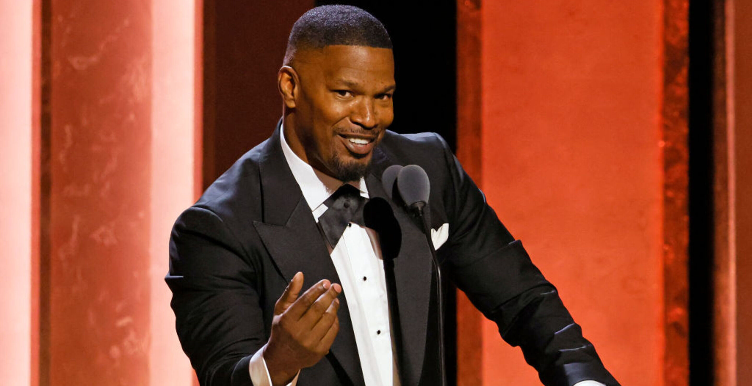 jamie foxx needs stitches after glass thrown at him
