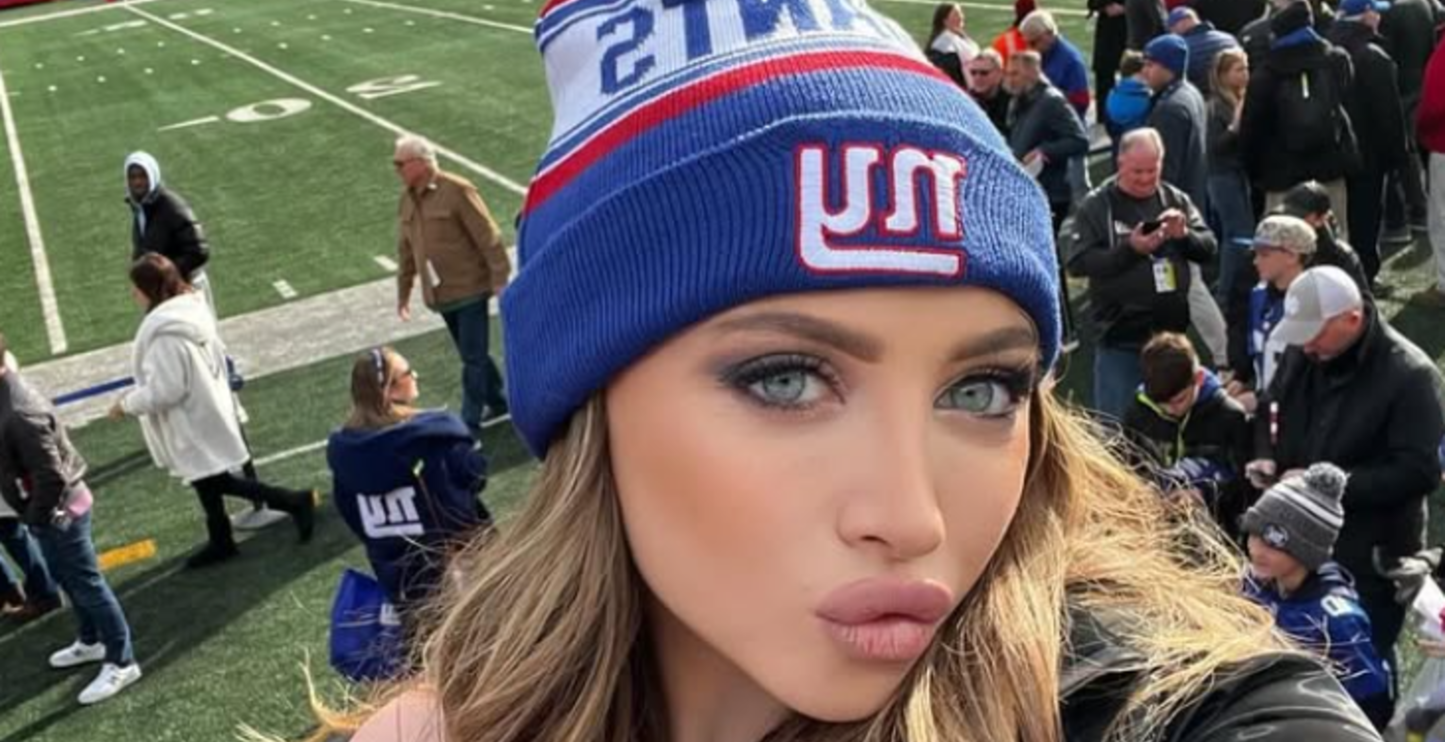 OnlyFans Model Flashes Audience In Exchange For NFL Tickets In Wild Moment  - Wide Open Country