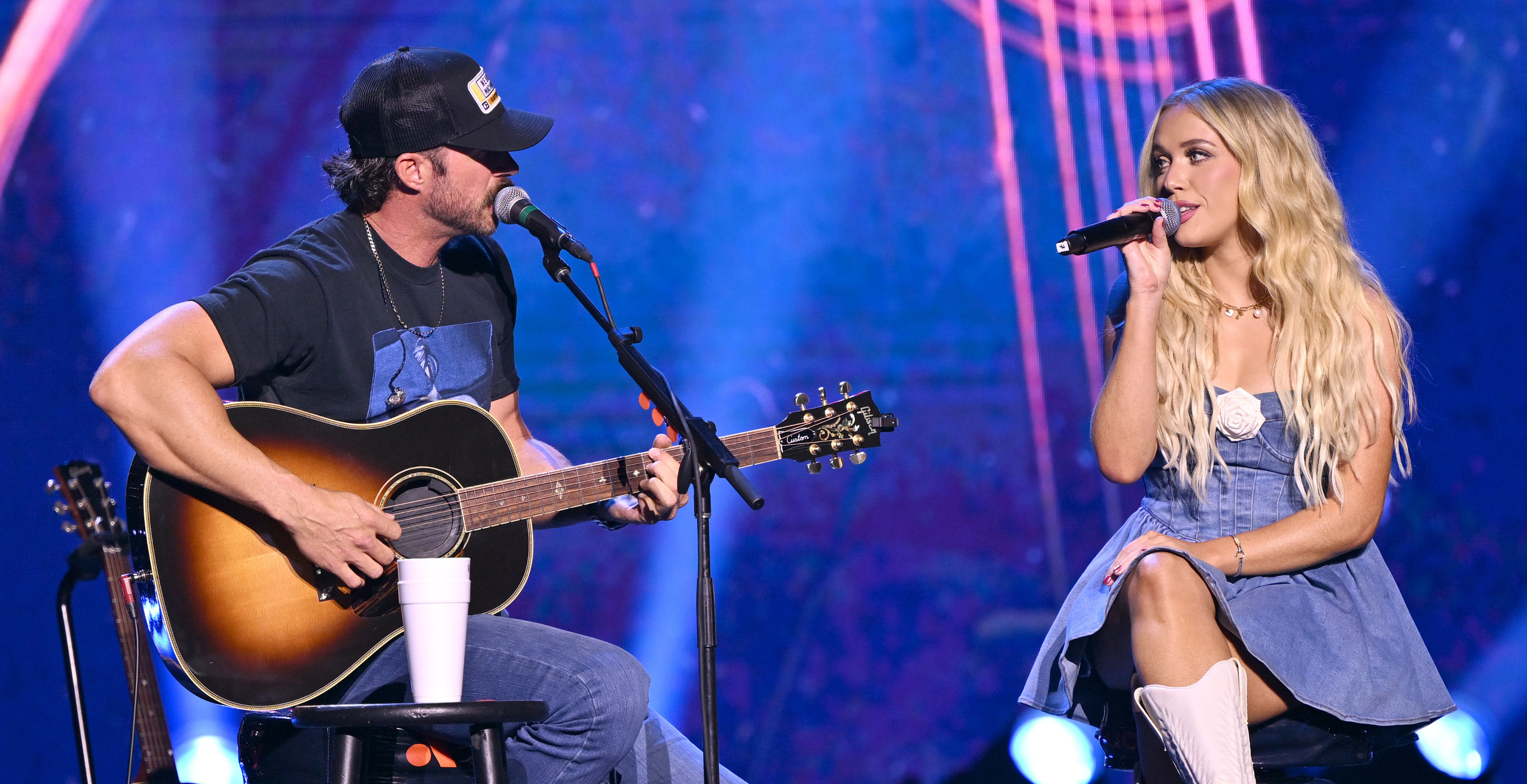 riley green and megan moroney sing together