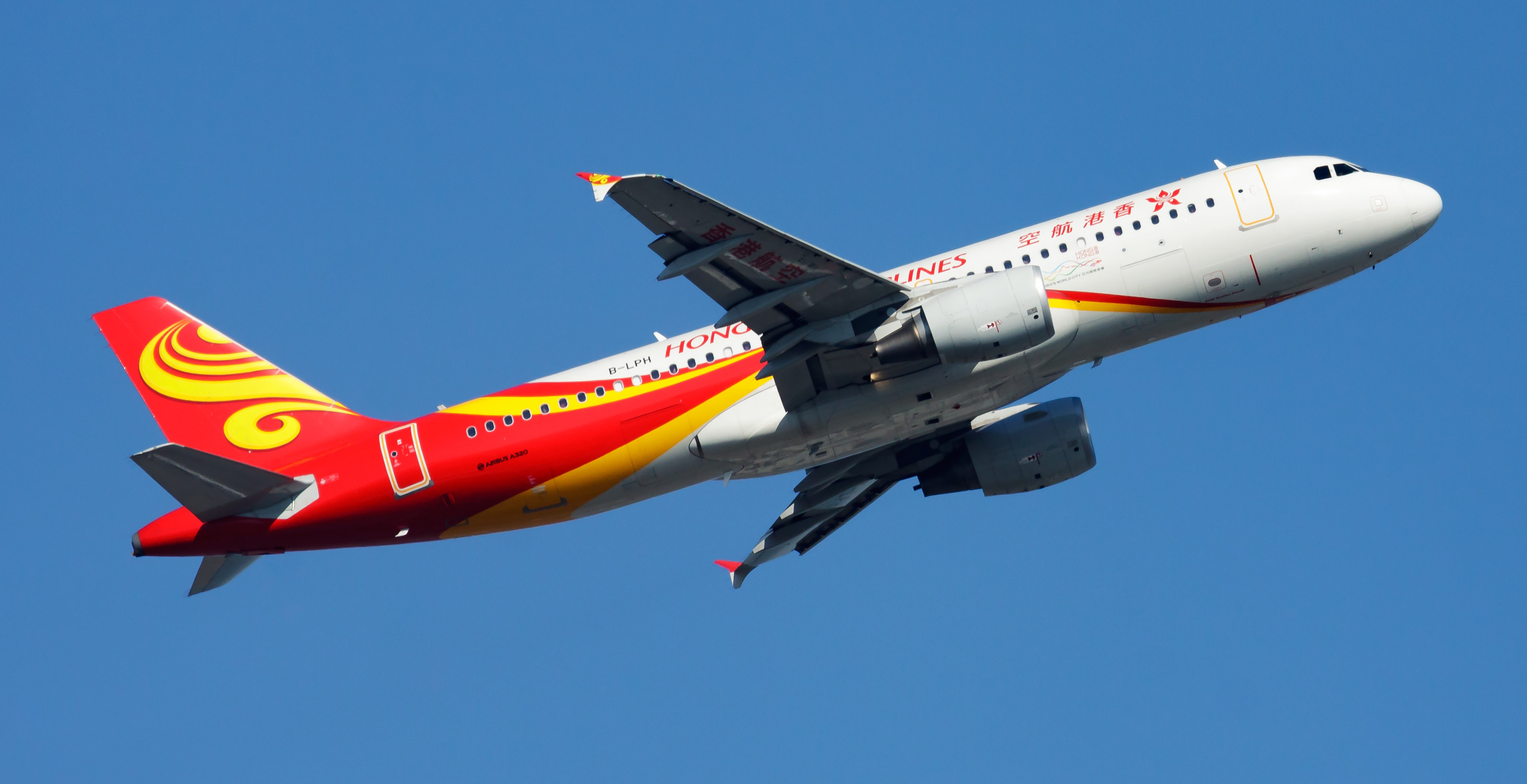 Brawl Breaks Out On Flight After Couple Argues With Crew