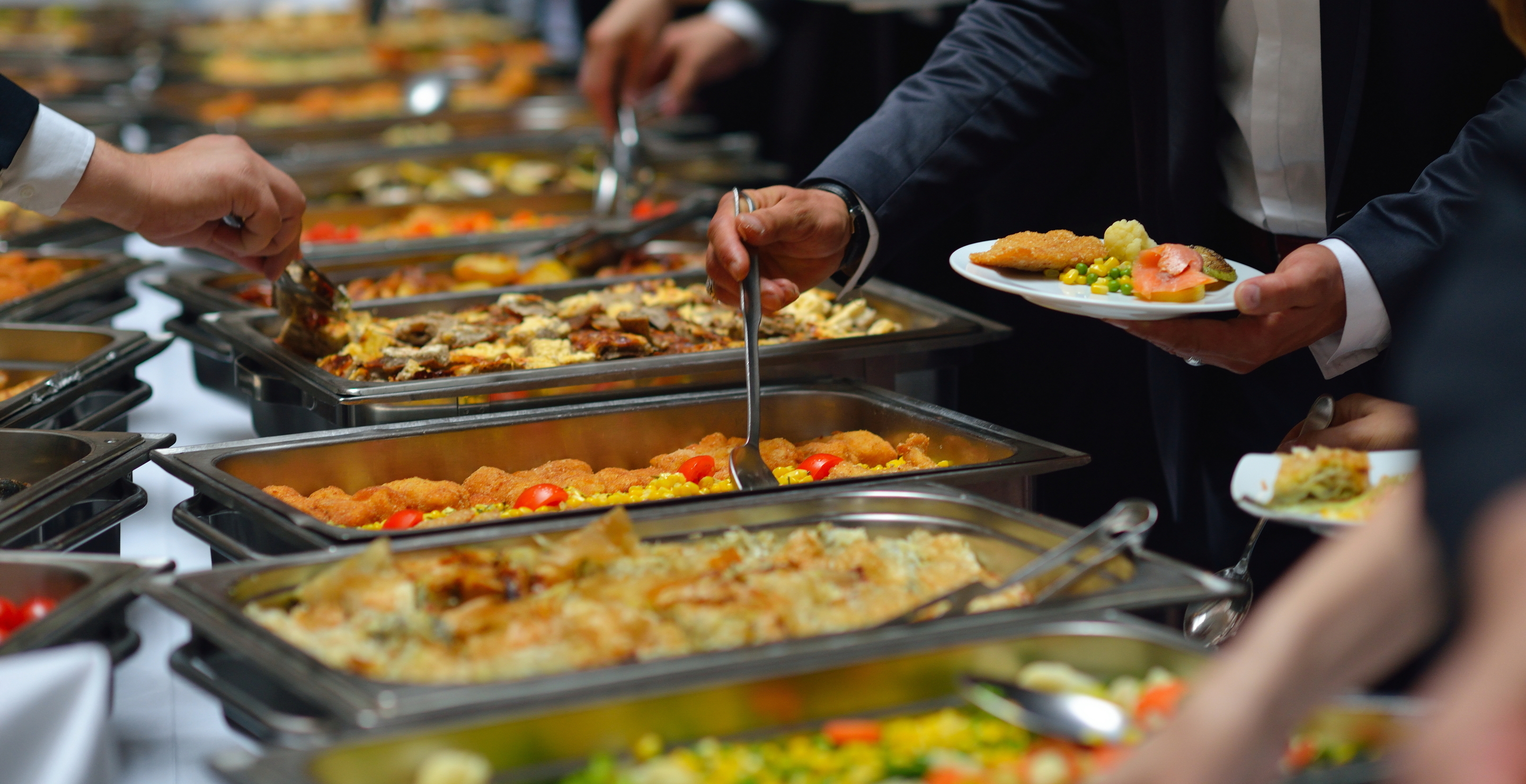 Florida Man Smashes Plate Over Diner's Head After Accusing Him Of Cutting Wedding Buffet Line