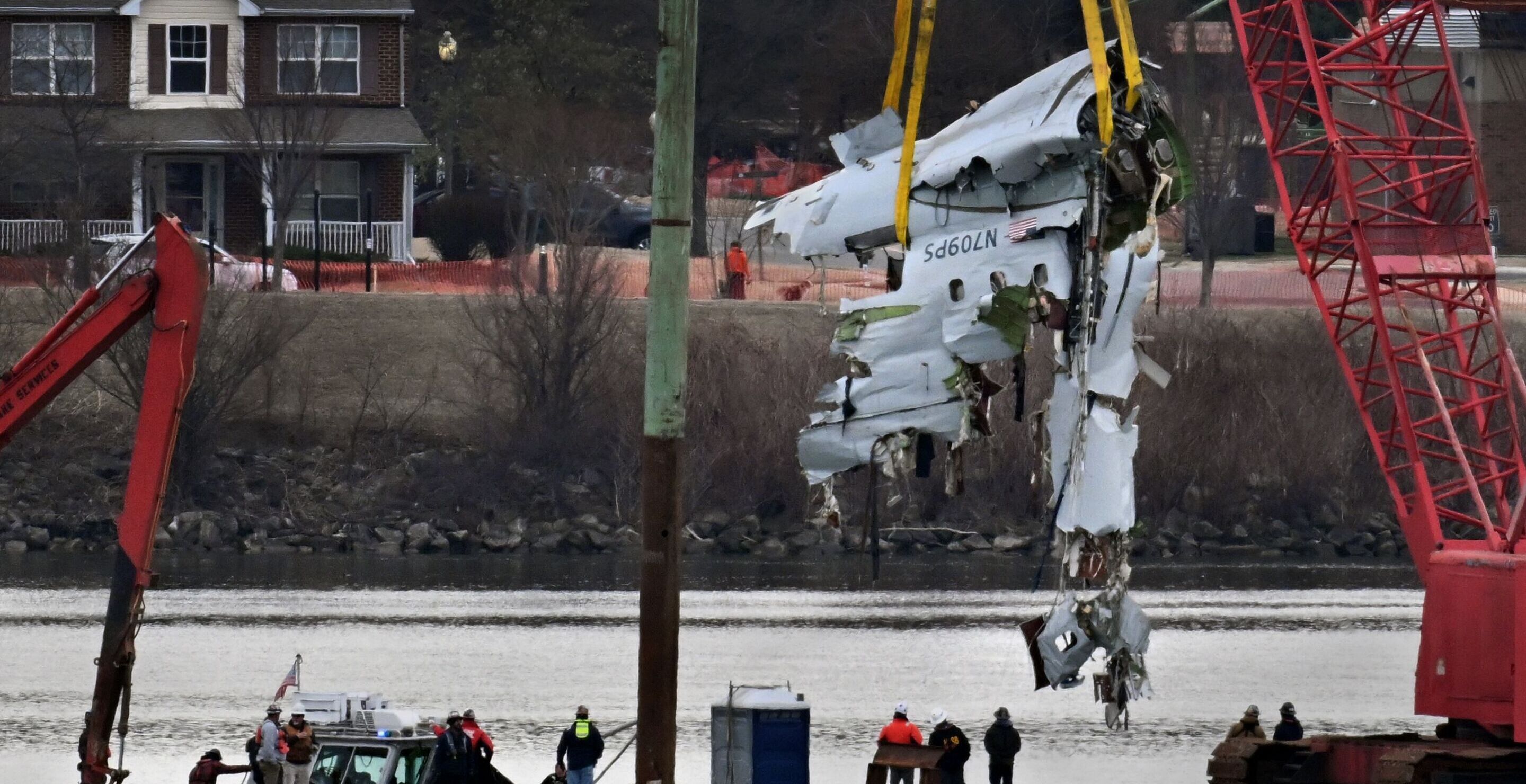Two Airport Workers Arrested For Leaking Videos Of Deadly DC Plane Crash
