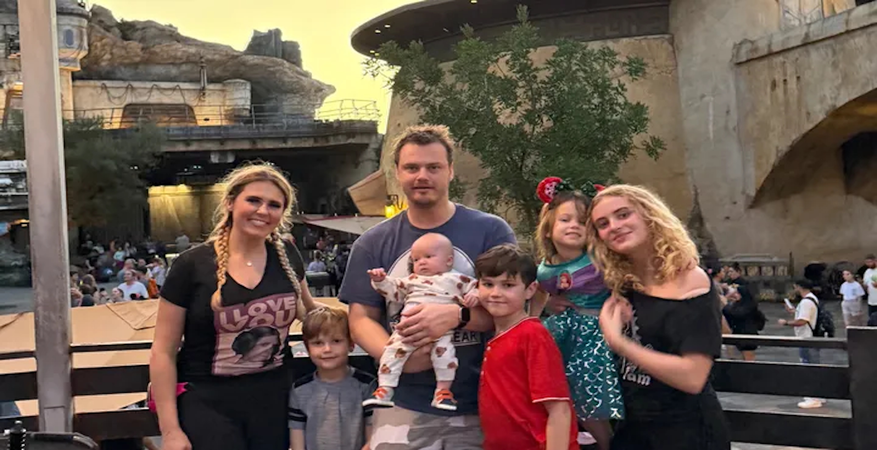 Father Of Six Develops Rare Skin Infection That Doctors Can't Treat And May Kill Him