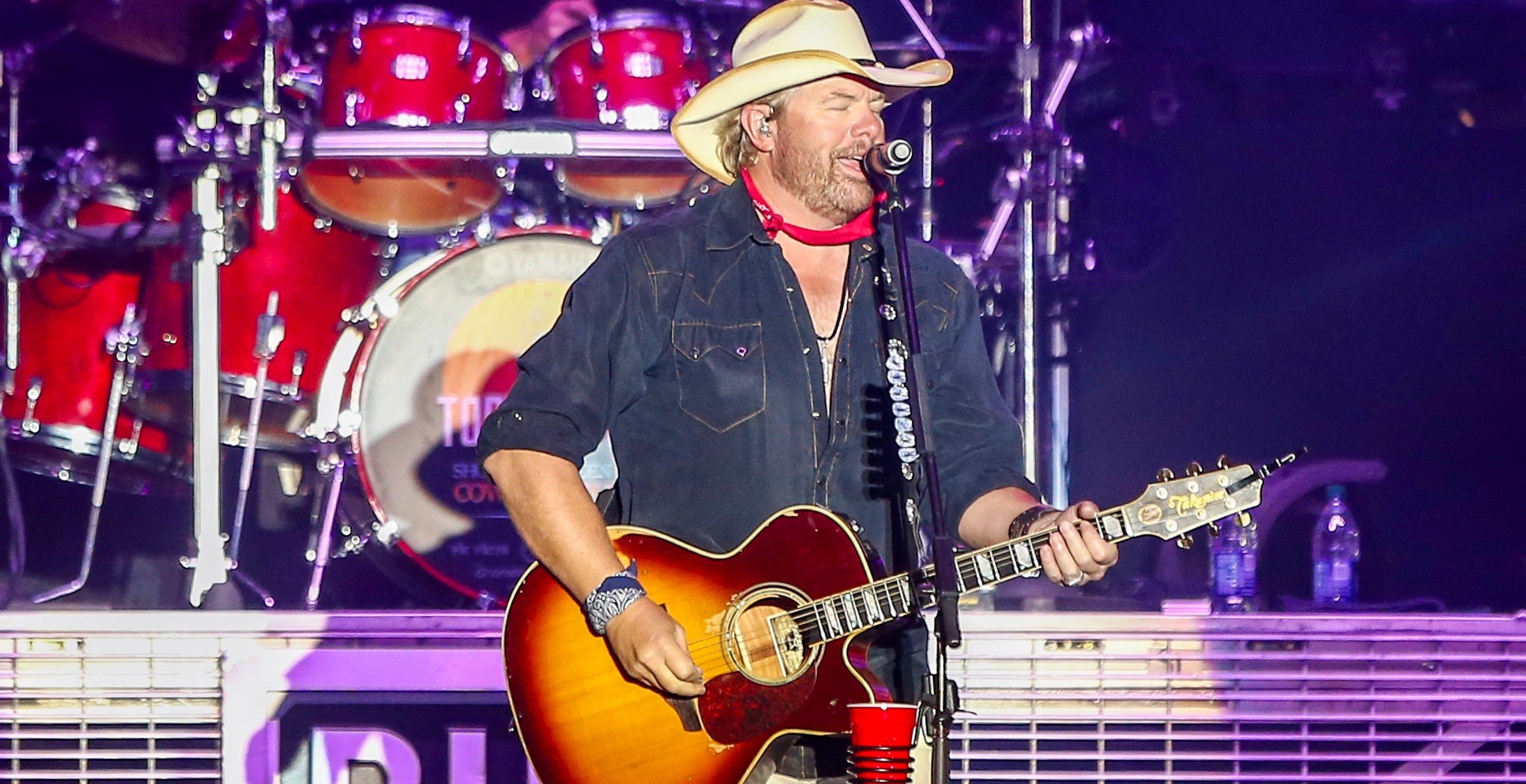 Toby Keith Honored At Medal Of Honor Musuem Opening