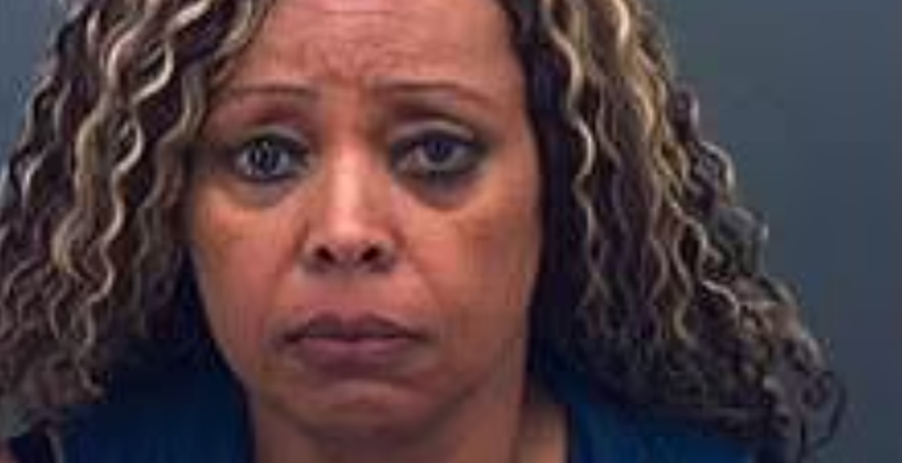 Woman, murder trial, dies