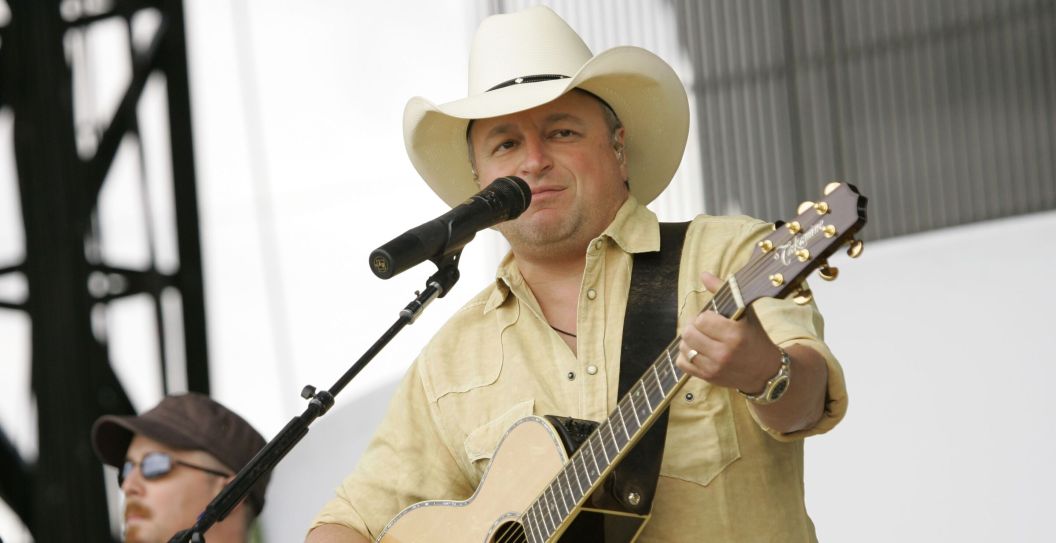 Mark Chesnutt Announces A Redemption Tour After Near-Fatal Battle With Alcoholism