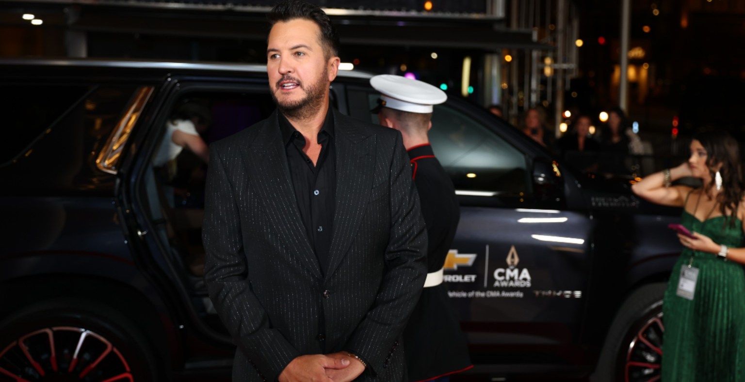 Luke Bryan Still Can't Get Over Getting Mistaken For Blake Shelton ...